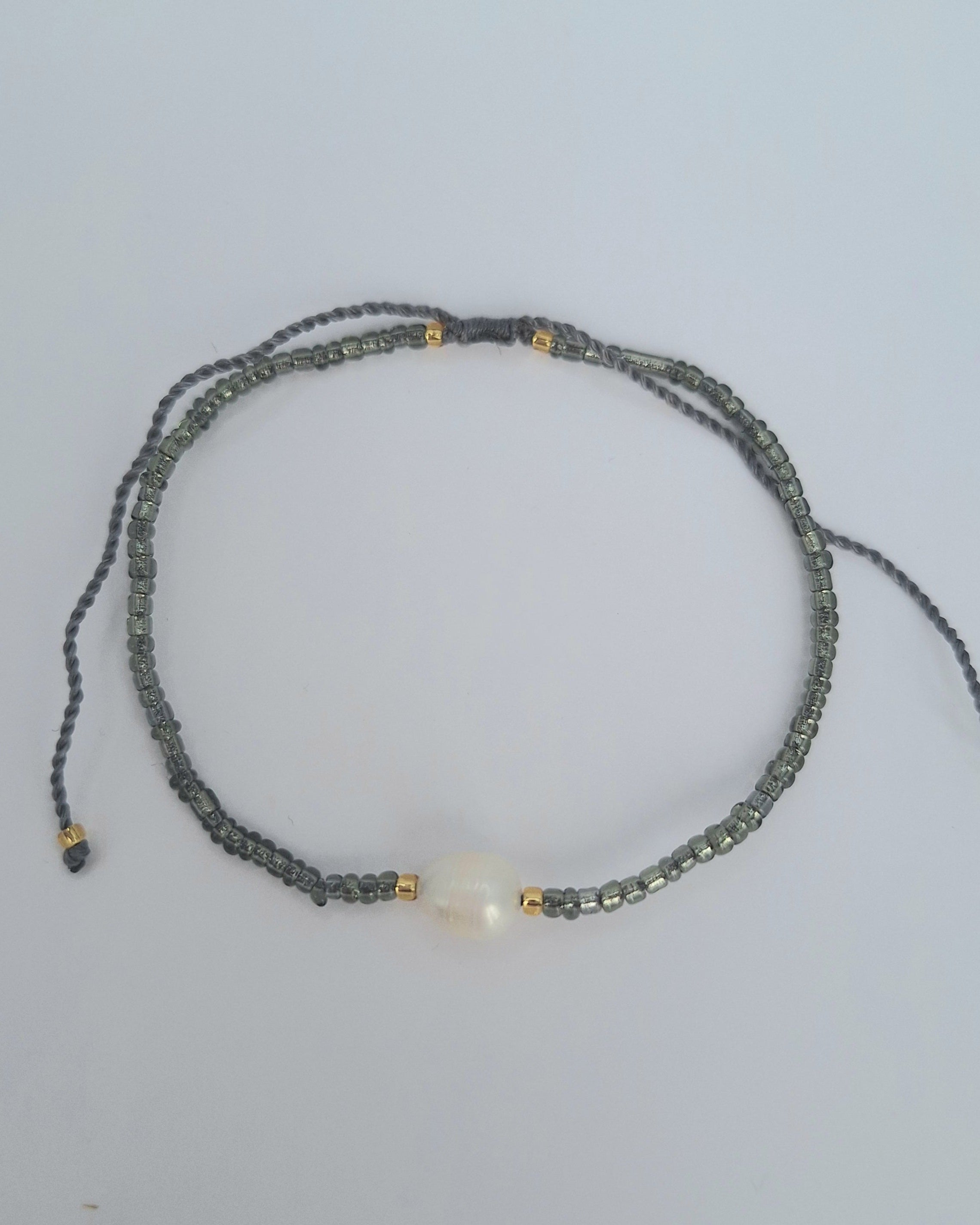 pearl bracelet, expandable bracelet, stackable bracelet, delicate bracelet, glass bead bracelet, colourful bracelet, fun bracelet