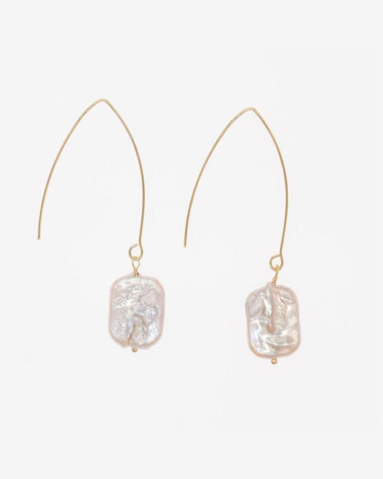 Maddie Freshwater Pearl Earrings Gold