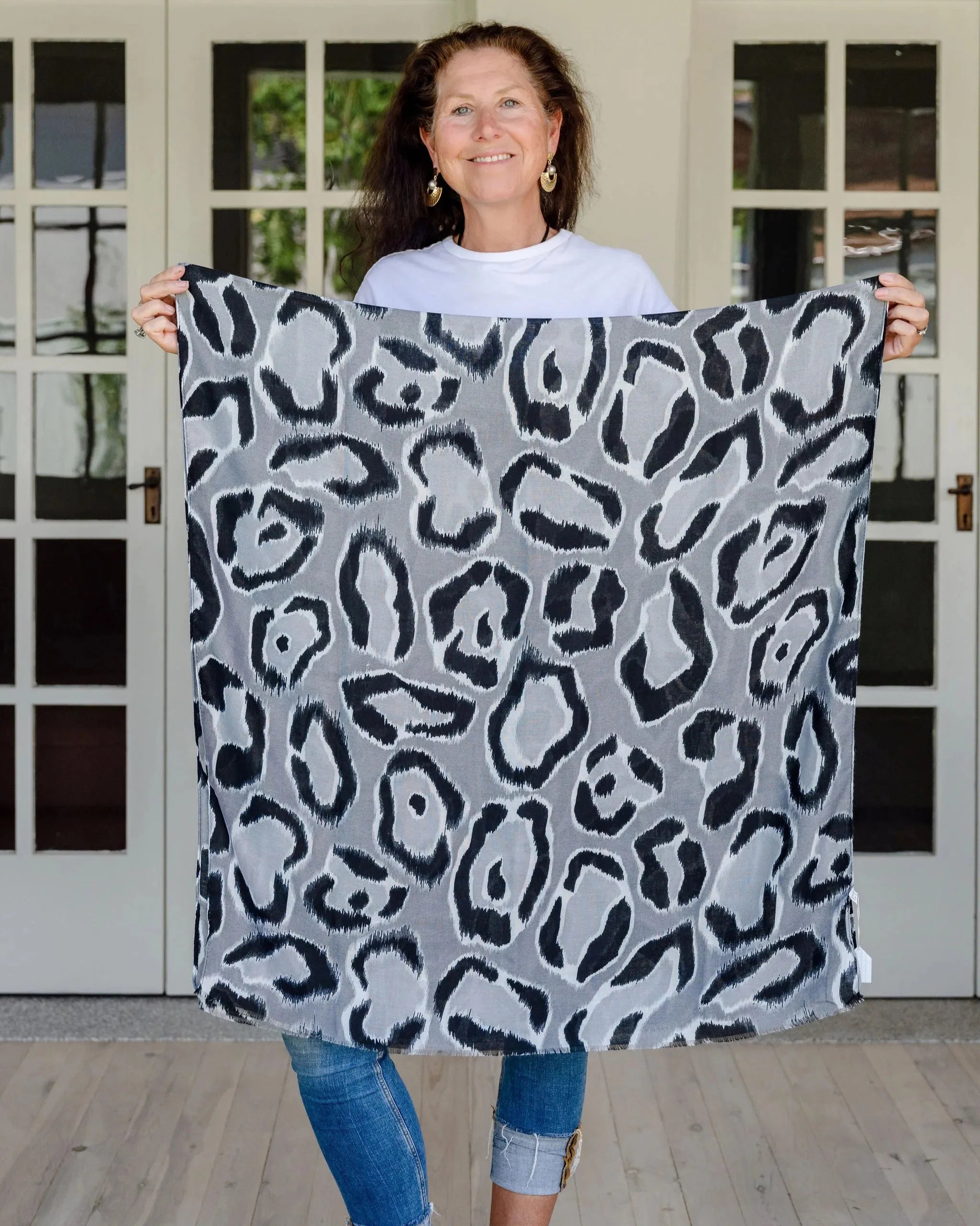 grey scarf, autumn scarf, winter scarf, bold scarf, animal print scarf