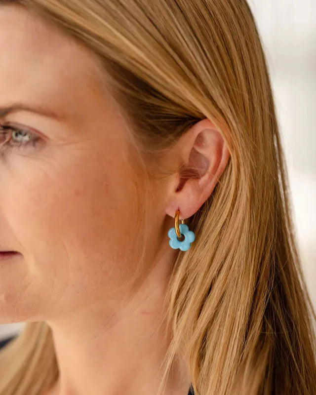 18k gold-plated stainless steel, Tarnish-free, Waterproof, Suitable for sensitive skin, gold earrings, retro earrings, vintage charm, classic earrings, beautiful earrings, timeless earrings, hoop earrings, flower  earrings, blue earring