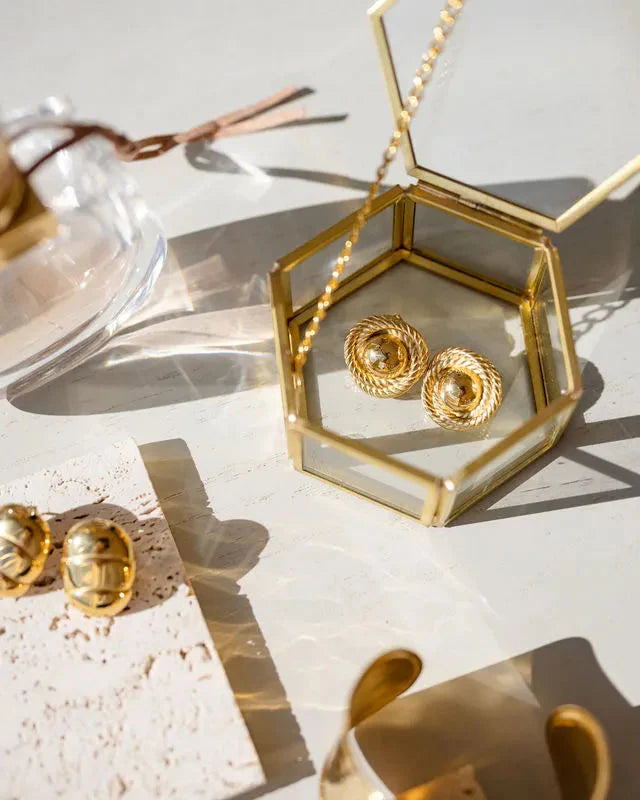 18k gold-plated stainless steel, Tarnish-free, Waterproof, Suitable for sensitive skin, gold earrings, retro earrings, vintage charm, classic earrings, beautiful earrings, timeless earrings, stud earrings, rope design earrings