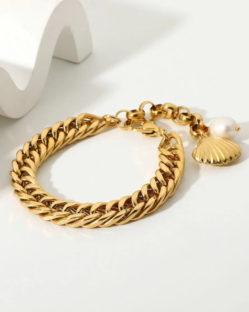 18k gold-plated stainless steel, Tarnish-free, Waterproof, Suitable for sensitive skin, gold bracelet, retro bracelet, vintage charm, classic bracelet, beautiful bracelet, timeless bracelet,  bracelet with shell charm, bracelet with pearl cham