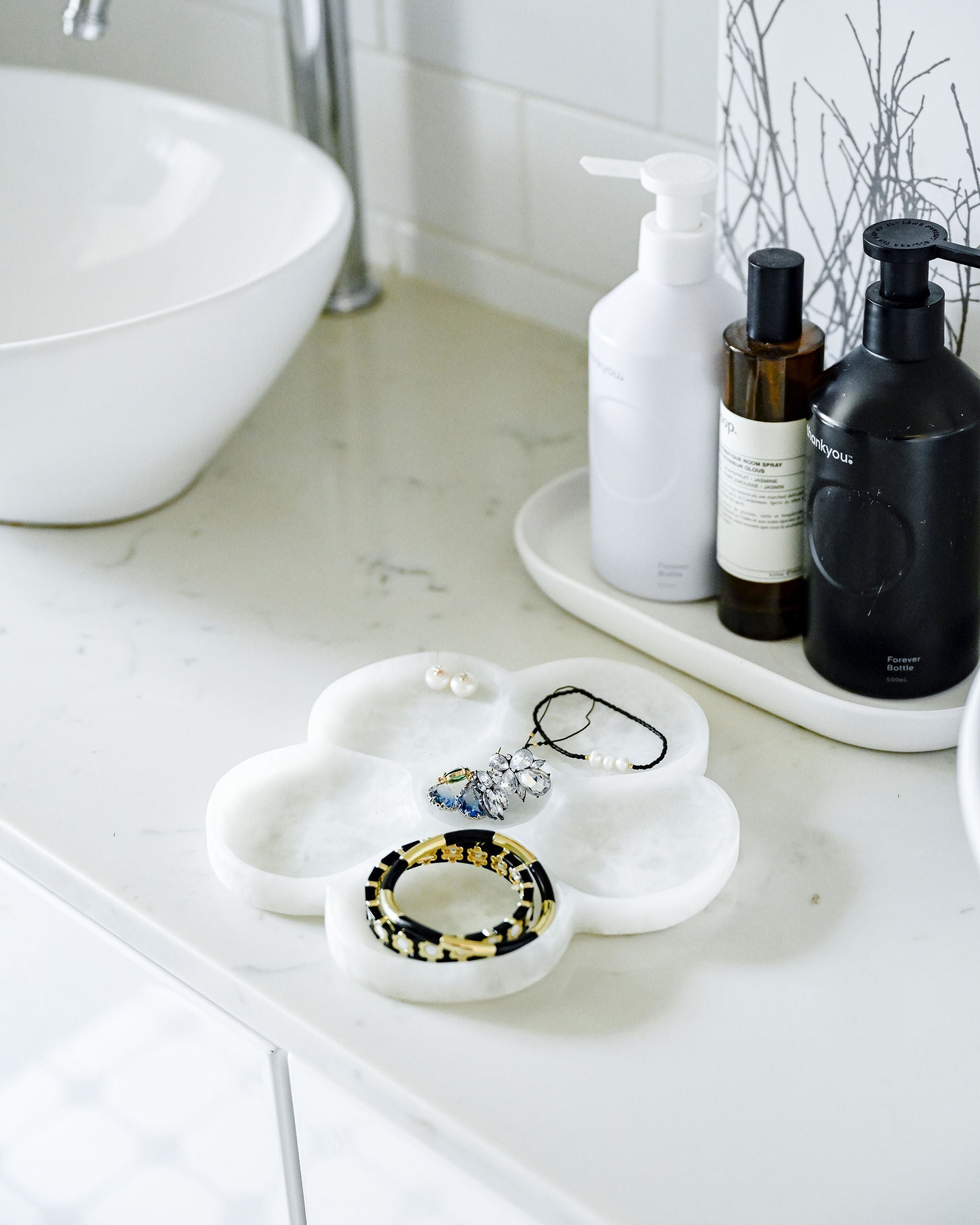 flower shaped tray, flower shaped jewelry tray, pretty jewelry tray, bedside jewelry tray, white flower tray