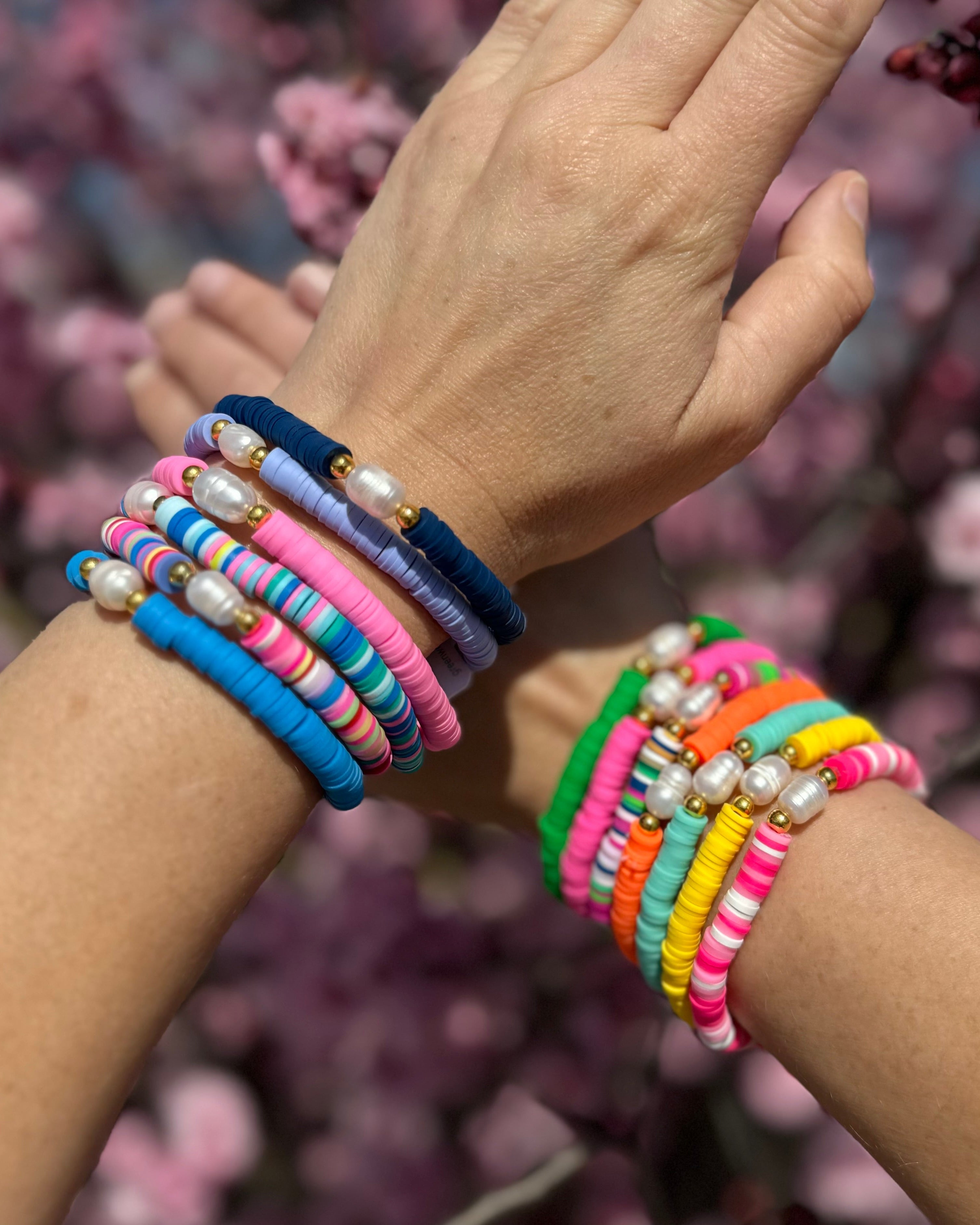 bright bracelet, fun bracelet, pearl bracelet, pretty bracelet, young girls bracelet, stackable bracelet