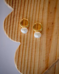 Kate Freshwater Pearl Earrings Gold