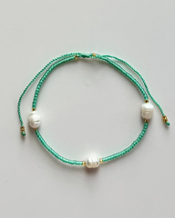 pearl bracelet, expandable bracelet, stackable bracelet, delicate bracelet, glass bead bracelet, colourful bracelet, fun bracelet