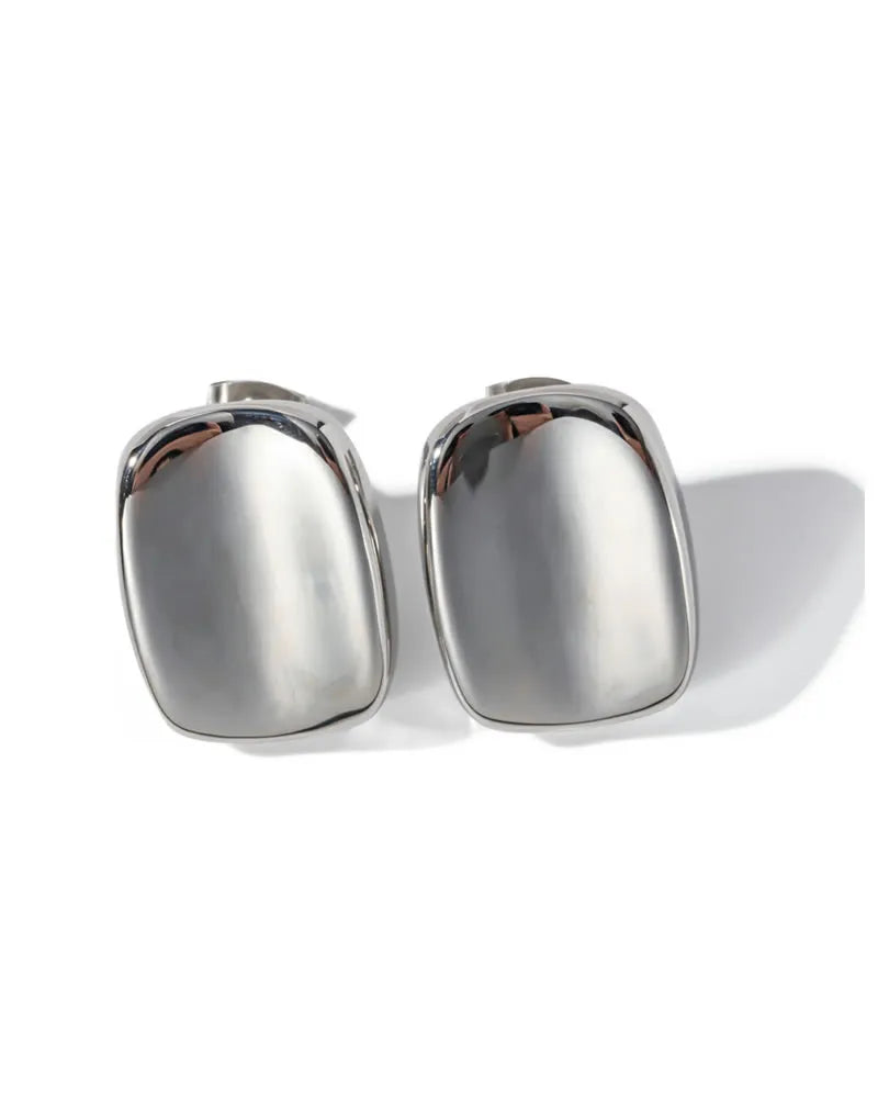 18k gold-plated stainless steel, Tarnish-free, Waterproof, Suitable for sensitive skin, silver earrings, retro earrings, vintage charm, classic earrings, beautiful earrings, timeless earrings, stud earrings, smooth curved earrings