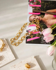 18k gold-plated stainless steel, Tarnish-free, Waterproof, Suitable for sensitive skin, gold necklace, retro necklace, vintage charm, classic necklace, beautiful necklace, timeless necklace,  simple chain necklace