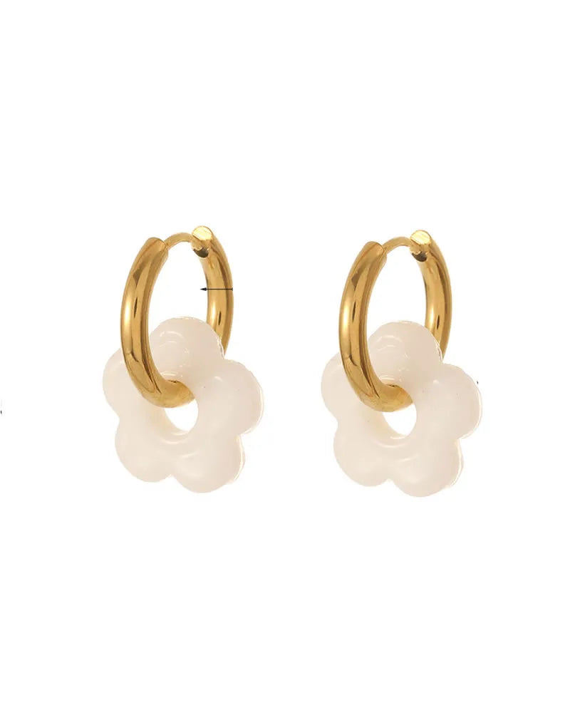 18k gold-plated stainless steel, Tarnish-free, Waterproof, Suitable for sensitive skin, gold earrings, retro earrings, vintage charm, classic earrings, beautiful earrings, timeless earrings, hoop earrings, flower  earrings, white flower earrings